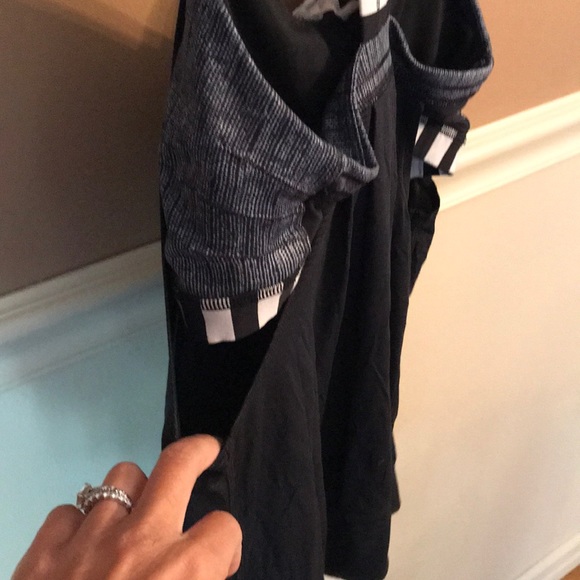 LuLu Lemon Top - Picture 5 of 7